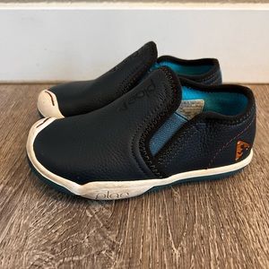 Plae Migi slip on
